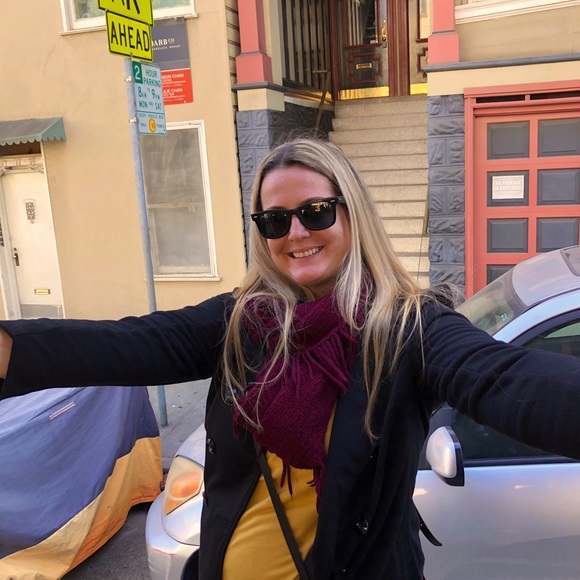 Meet your Posher, Aubree - Picture 1 of 1